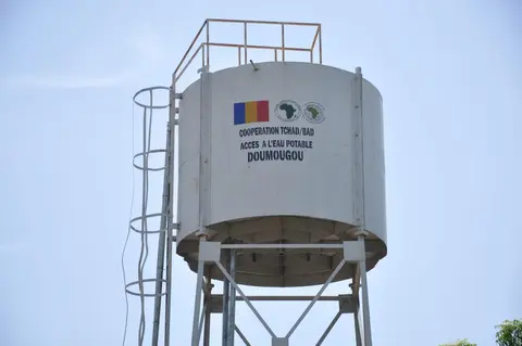 chateau d’eau, Doumougou