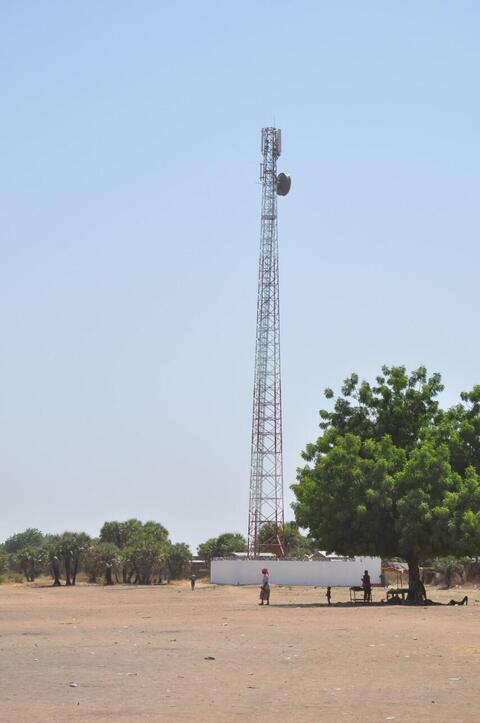 anten Airtel mana gɨ Dɨməgɨ (antenne Airtel Doumougou)