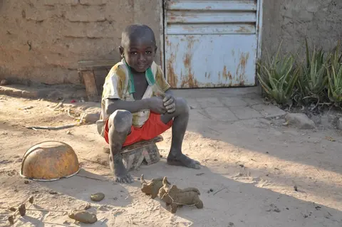 wun̰jɨ gɨnə dine day (jeux d’enfants)