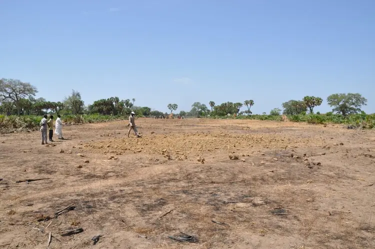 Koblague, travaux pour l’extension de la piste d’atterrissage (avril 2016)